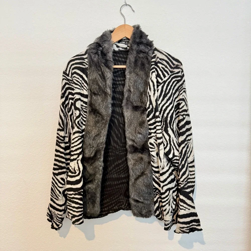 Calesa Zebra Print Faux Fur Trim Cardigan Womens 2X Black White Pleated